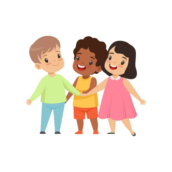 Niños pequeños multiculturales de pie juntos, amistad, unidad concepto vector Ilustración sobre un fondo blanco . — Vector de stock