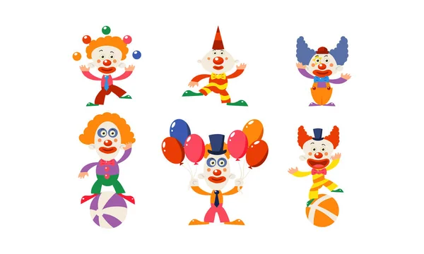 Набір смішних клоунів у різних діях. Герої мультфільмів циркових художників. Плоский вектор для рекламного плаката або банера — стоковий вектор