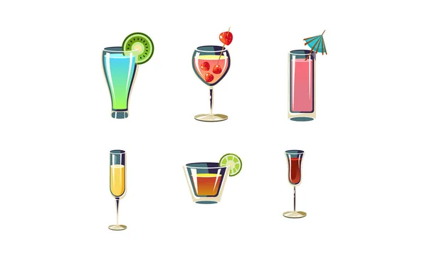 Набор освежающих летних коктейлей в стаканах. Алкогольные напитки. Векторные элементы мультфильма для меню или постера вечеринки — стоковый вектор