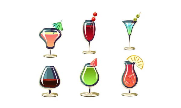 Мультфильм векторный набор различных коктейлей в стаканах. Вкусные алкогольные напитки с зонтиками и фруктами — стоковый вектор
