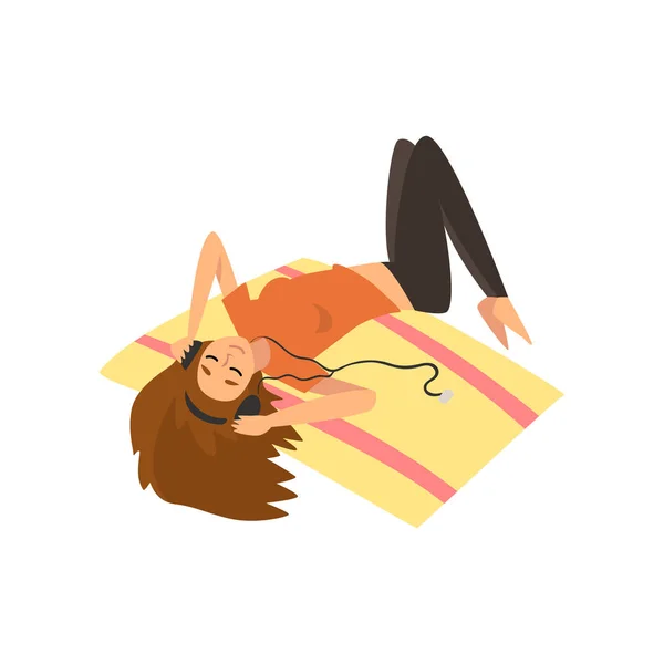 Ilustracja wektorowa dziewczyna leżąc na podłodze i słuchanie muzyki, młoda kobieta spędzać Weekend w domu i relaks, odpoczynek w domu — Wektor stockowy