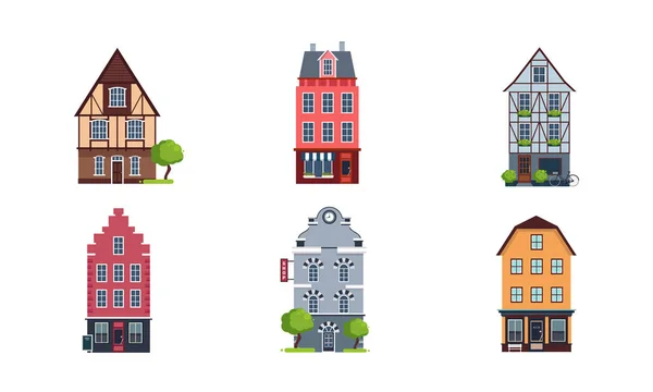 Coloridas fachadas europeas de casas conjunto, edificios de diferentes estilos arquitectónicos vector Ilustración — Archivo Imágenes Vectoriales