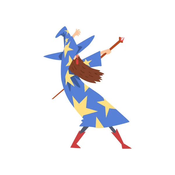 Erkek büyücü büyücülük ile personel, pratik sakallı yıldız ve sivri şapka vektör çizim ile mavi manto giyiyor Sihirbazı karakter — Stok Vektör