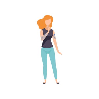 Dövmeler, kot pantolon ve siyah kolsuz bluz dövme onun silah vektör çizim sahip genç kadında güzel kızla