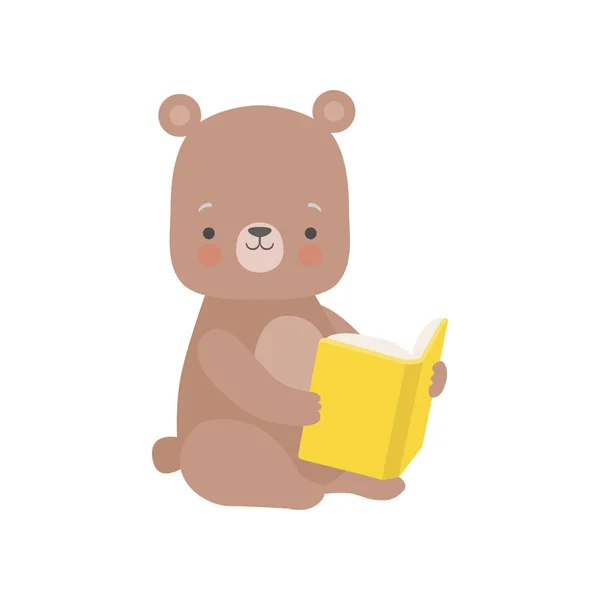 Livro bonito da leitura do urso, caráter esperto adorável do animal que senta-se com ilustração do vetor do livro — Vetor de Stock