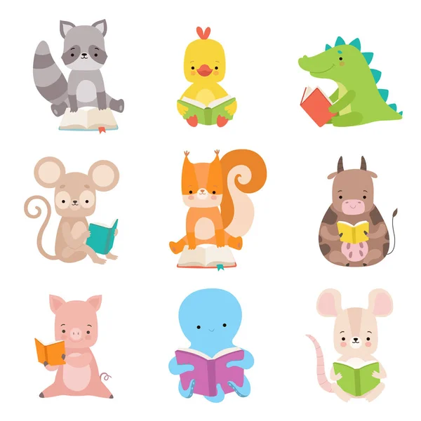 Cute Animals Characters Reading Books Set, Adorable Smart Octopus, Cow, Piglet, Squirrel, Crocodile, Chicken, Raccoon, Mouse Sitting with Books Vector Illustration — Stock Vector