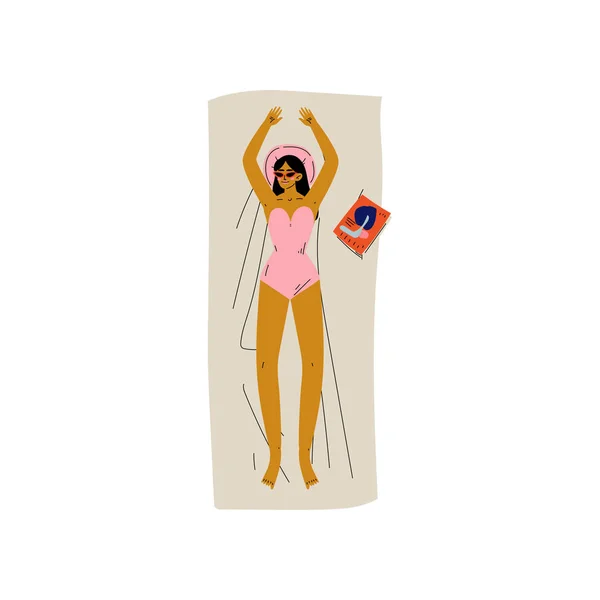 Schönes Mädchen liegt auf dem Handtuch und sonnt sich, junge Frau entspannt sich im Sommerurlaub am Strand Vektor Illustration — Stockvektor