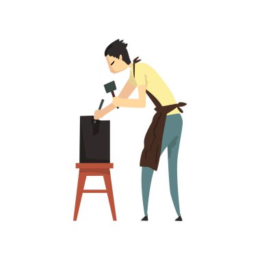 Erkek heykeltıraş onun heykel üzerinde çalışan, yetenekli Carver karakter, yaratıcı sanatsal hobi veya meslek vektör beyaz bir arka planda Illüstrasyon