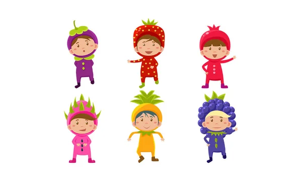 Kids in carnival costumes set, cute little boys and girls wearing fruits and berriess costumes, mangosteen, pomegranate, strawberry, dragon fruit, pineapple, blackberry vector Illustration — Stock Vector