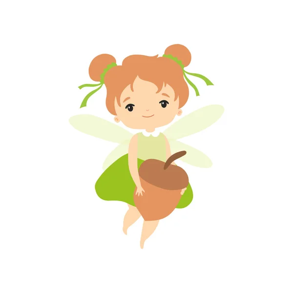 Μικρή νεράιδα του δάσους πετώντας με βελανιδιά, υπέροχο χαρακτήρα κινουμένων σχεδίων κορίτσι νεράιδα με πράσινα μαλλιά και φτερά διανυσματική απεικόνιση — Διανυσματικό Αρχείο