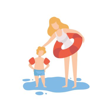Anne ve Oğlu Suda Ayakta, Şişme Kol bandı takan çocuk, Kauçuk Daire li Genç Kadın, Mutlu Anne ve Oğlu Seashore Vektör İllüstrasyon Yaz Tatili Zevk