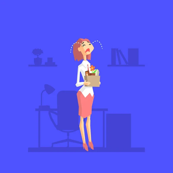 Gråtande kvinna stående med låda med personliga tillhörigheter, Business Woman avskedad från arbetet, kontors arbetare karaktär sparken från Job Vector illustration — Stock vektor