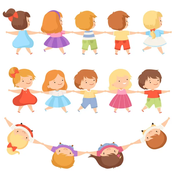 함께 서있는 아이들은 손 세트, 귀여운 유치원 어린 소년과 소녀 춤, 전면보기 및 위에서 만화 벡터 일러스트레이션에서보기 — 스톡 벡터