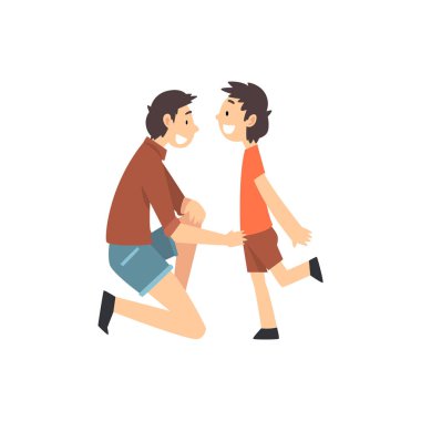Baba ve Oğlu Birlikte İyi Vakit Geçirmek, Oğlu önünde Diz Çökmüş Baba, Mutlu Aile Kavramı Karikatür Vektör İllüstrasyon