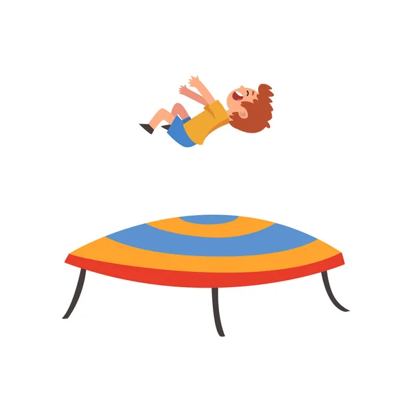 Leuke gelukkige jongen springen op trampoline, glimlachend klein kind stuiteren en het hebben van leuke cartoon vector illustratie — Stockvector