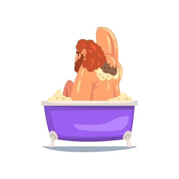 Homme musculaire barbu drôle prenant bain et se lavant avec une débarbouillette, personnage masculin relaxant dans la baignoire plein d'illustration vectorielle de mousse — Image vectorielle