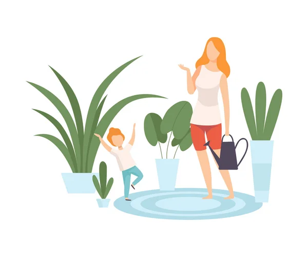 Мать и её сын поливают растения, семью в повседневной жизни на домашней векторной иллюстрации — стоковый вектор