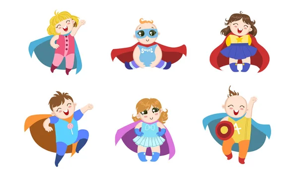 Conjunto de bebês super-heróis bonitos, meninos e meninas adoráveis felizes em trajes de super-herói e ilustração vetorial Capes — Vetor de Stock