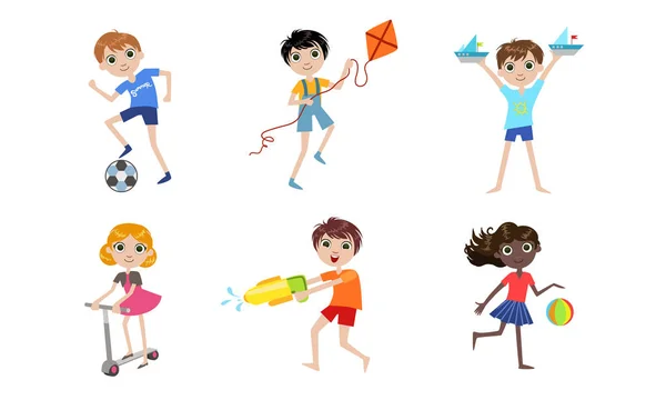 Enfants d'été Activités de plein air Set, Garçons et Filles Jouer avec des jouets, Chevauchement Kick Scooter Illustration vectorielle — Image vectorielle