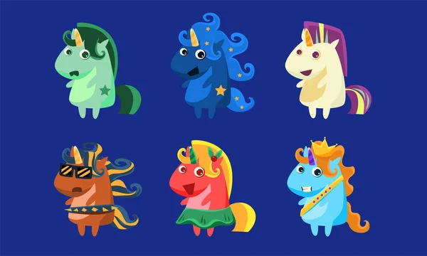 Leuke eenhoorns set, grappige fantastische dieren personages in verschillende kostuums, vector illustratie — Stockvector