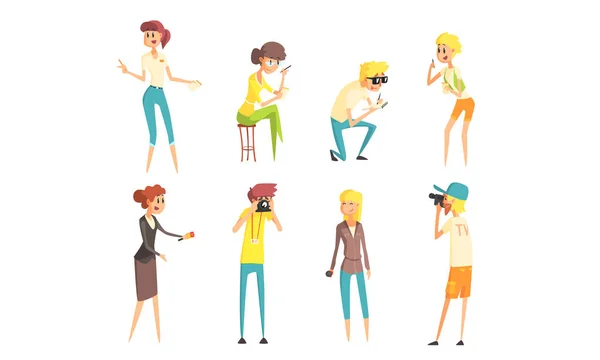 Set de Personas Profesionales de los Medios, Periodistas y Fotógrafos Personajes en el Trabajo Vector Illustration — Vector de stock