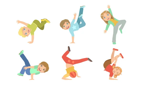 Niños bailando Break Dance Set, Niños y niñas realizando danza moderna Vector Ilustración — Vector de stock