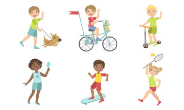 Çocuklar Yaz Açık Hava Etkinlikleri Seti, Sevimli Erkek ve Kızlar Köpek ile Yürüyüş, Dondurma Yeme, Spor Vektör İllüstrasyon yapma