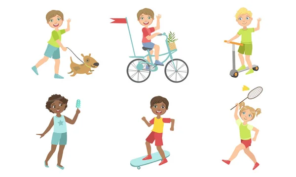 Детские летние развлечения на свежем воздухе, красивые мальчики и девочки гуляют с собакой, едят мороженое, занимаются спортивной векторной иллюстрацией — стоковый вектор
