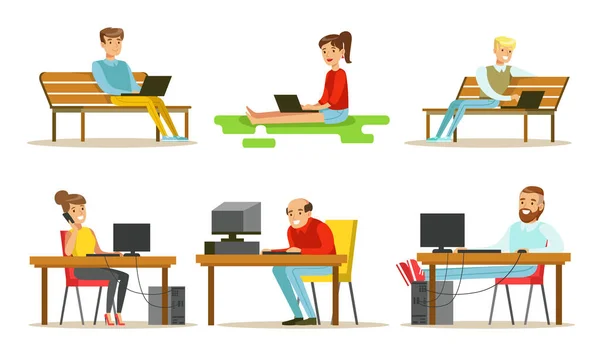 Orang-orang yang menggunakan Laptop Computers Set, Young Men and Women Bekerja dan Surfing Internet pada Komputer Vector Illustration mereka - Stok Vektor