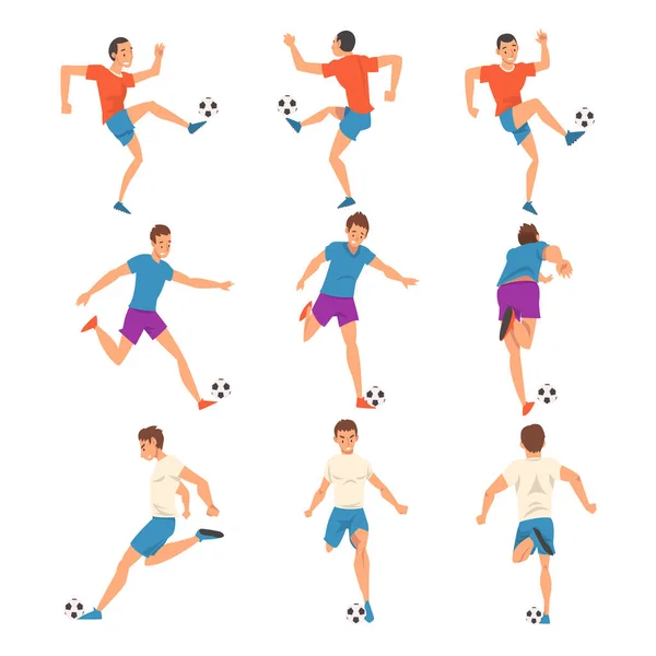 Fotbaloví hráči ve sportovní uniformě Kopání míč set, Profesionální sportovci postavy v akci vektorové ilustrace — Stockový vektor