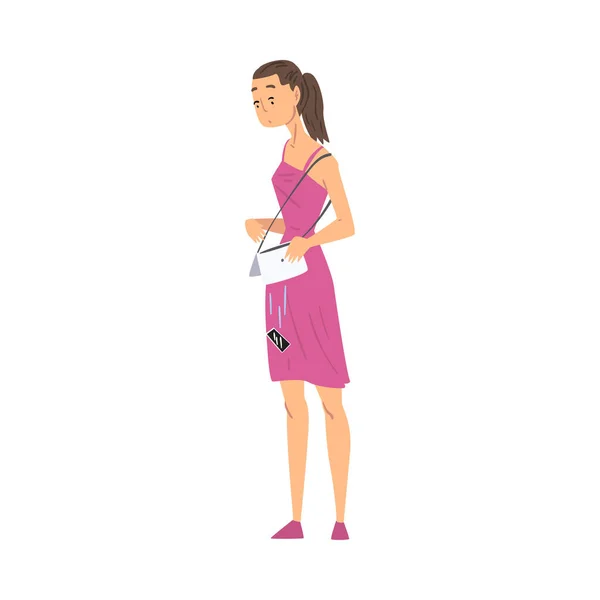 Garota dispersa soltando seu smartphone, telefone caiu fora de Handbag Cartoon Style Vector Ilustração em fundo branco —  Vetores de Stock