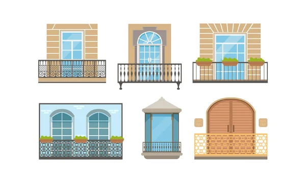 Fönster med Balkong Set, Klassiskt och modernt hus Exteriör, Byggnad Fasad Design Vektor Illustration — Stock vektor