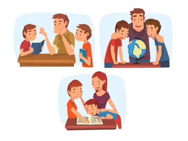 Padres enseñando a sus hijos, mamá y papá ayudando a sus hijos con la tarea y explicando la lección en el libro de texto ilustración vectorial de dibujos animados — Vector de stock