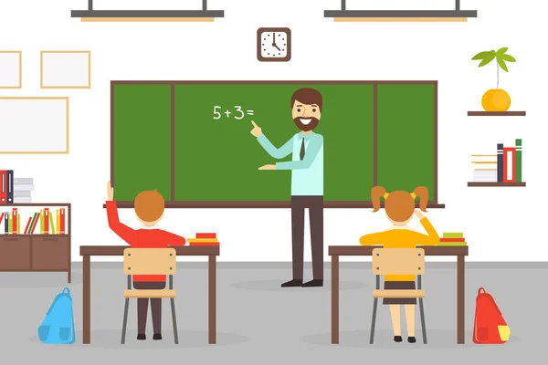 Estudiantes de Primaria Estudiando en el Aula, Alegre Profesor Masculino Explicando Lección de Matemáticas, Educación, Regreso al Concepto Escolar Dibujos Animados Vector Ilustración — Vector de stock