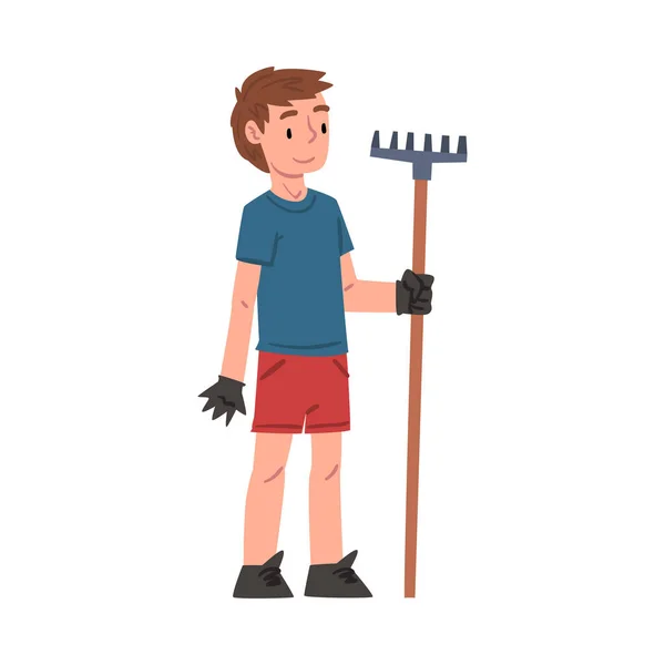 Vrolijke jongen in handschoenen houden hark cartoon stijl vector illustratie op witte achtergrond — Stockvector