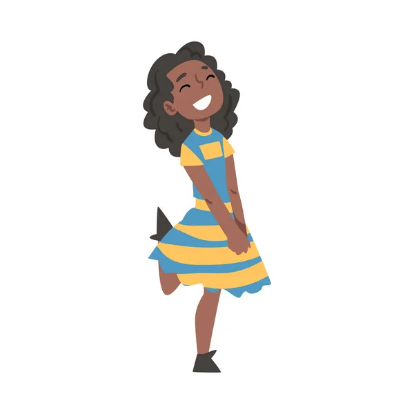 かわいい幸せなアフリカ系アメリカ人の女の子のキャラクター漫画スタイルベクトルイラスト白の背景 — ストックベクタ