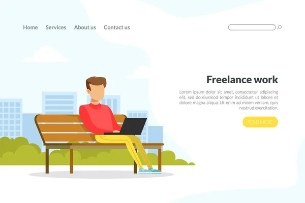 Plantilla de página de aterrizaje de trabajo independiente, hombre joven que usa computadora portátil mientras está sentado en el banco en el parque al aire libre, ilustración de vectores planos de concepto de aprendizaje electrónico independiente — Archivo Imágenes Vectoriales