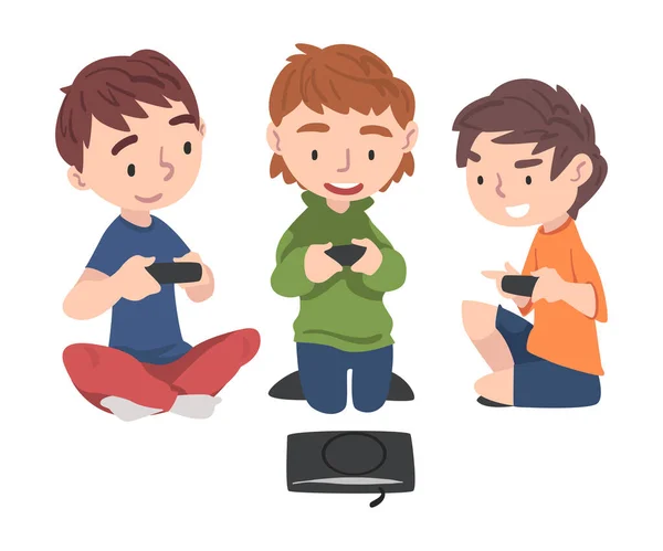 Симпатичные мальчики, сидящие на полу, играющие в видеоигры, друзья, веселящиеся вместе с вектором игрового стиля — стоковый вектор