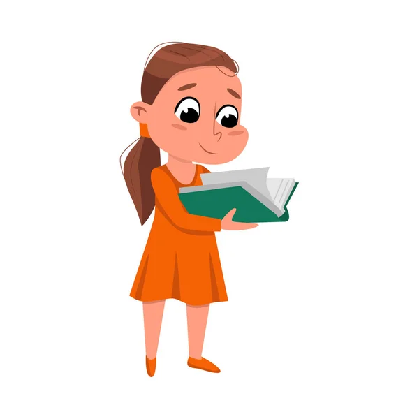 Brunette meisje lezen boek terwijl staande, Schattige kleuter Kid of basisschool student genieten van literatuur cartoon stijl vector illustratie — Stockvector