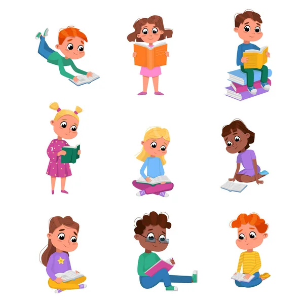 Conjunto de livros de leitura para crianças bonitos, crianças pré-escolares ou estudantes da escola primária que gostam de ilustração de vetores de estilo de desenhos animados de literatura — Vetor de Stock