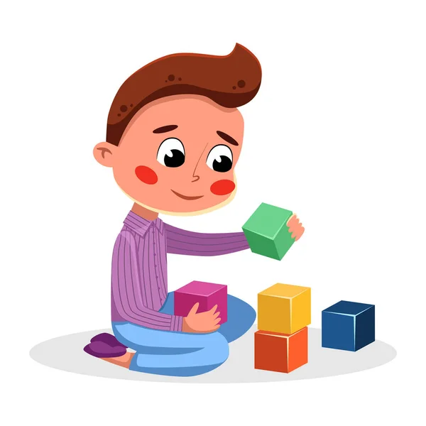 Menino adorável bonito que joga com blocos coloridos do brinquedo, ilustração do vetor do estilo do desenho animado do bom comportamento das crianças — Vetor de Stock
