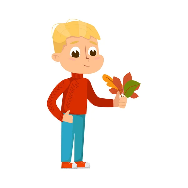 Menino bonito coletando herbário de folhas de outono coloridas, criança feliz jogando ao ar livre no outono Desenhos Animados Estilo Vetor Ilustração — Vetor de Stock