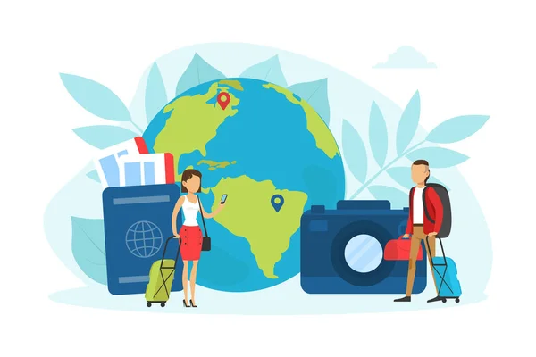 Μικροσκοπικοί Τουρίστες Χαρακτήρες Πηγαίνοντας διακοπές με τις αποσκευές, Ταξιδεύοντας πάνω από το World Concept Διάνυσμα Εικονογράφηση — Διανυσματικό Αρχείο
