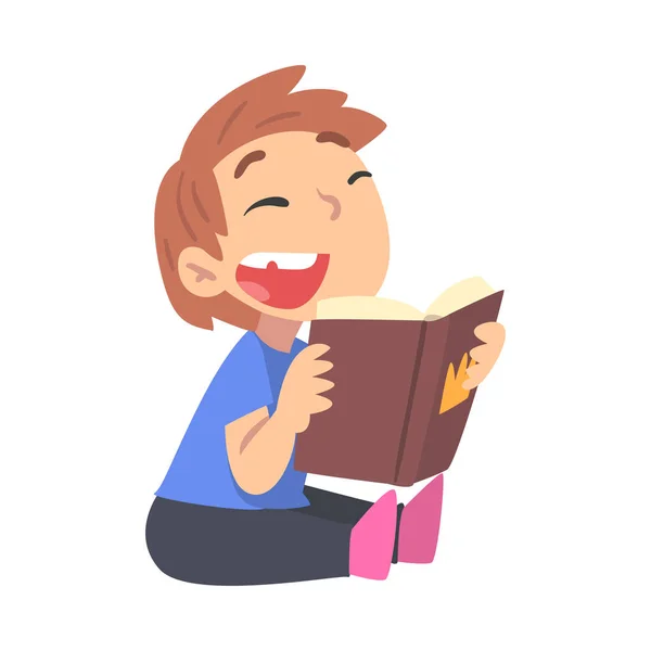 Feliz niño sonriente libro de lectura, joven fan de la literatura, cuentos de hadas, historias, descubrimientos estilo de dibujos animados Vector Ilustración — Vector de stock