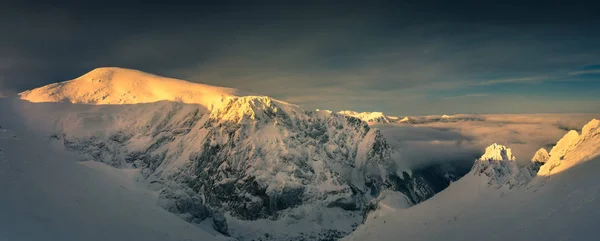 Vue panoramique sur l'ouest des montagnes Tatra . — Photo