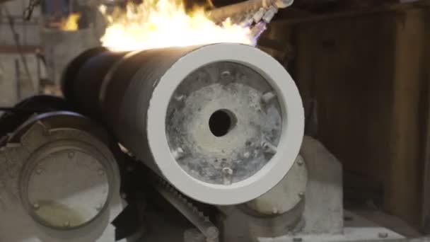 Tempra del tubo mediante incendio — Video Stock