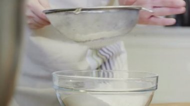 Elek un eleme kapatın. 4k