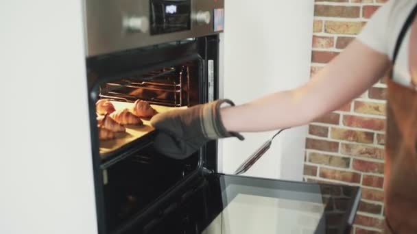 Cuire en sortant des croissants cuits