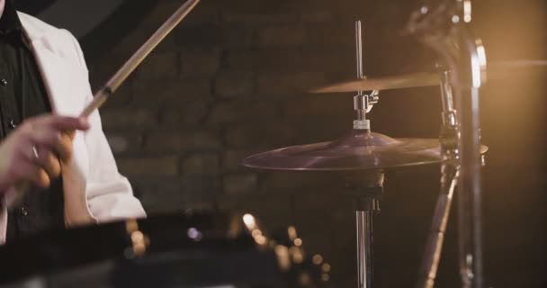 Drum stick hrací Hi-hat. — Stock video