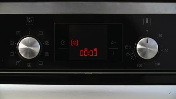 Reloj digital de la cuenta regresiva del horno — Vídeos de Stock